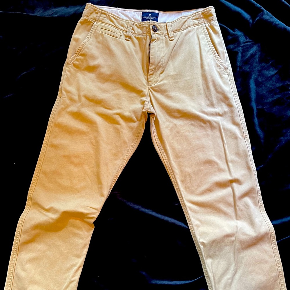 American Eagle Khakis 32/32